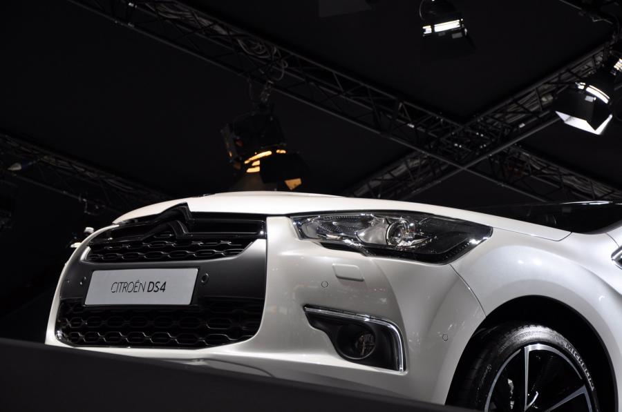  Citroen DS4 2010 года  (фото 101 из 143)